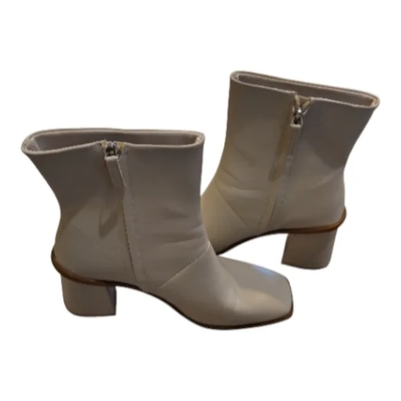 Time and Tru Cream Ankle Booties - Picture 3 of 4